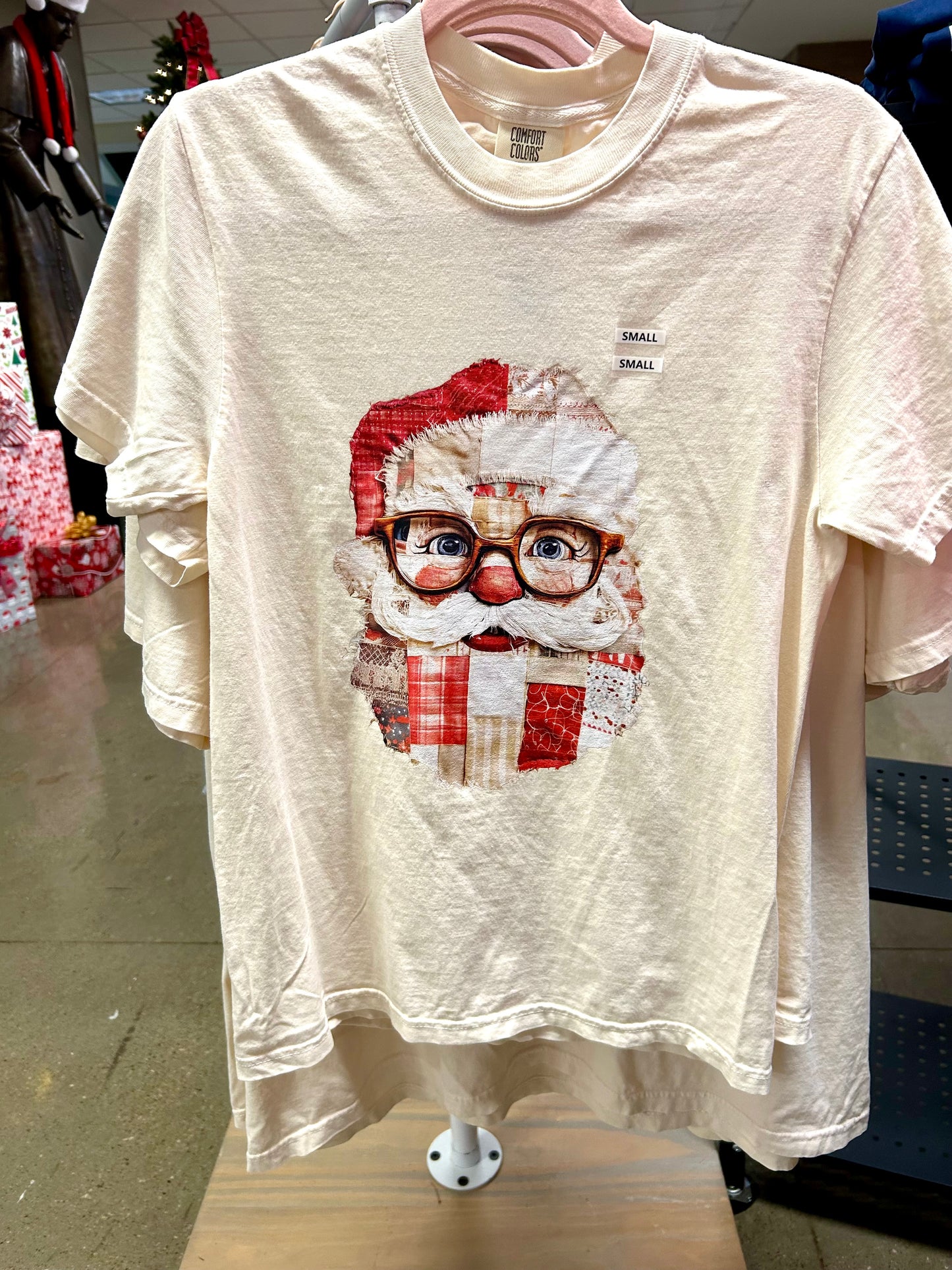 Patchwork Santa Comfort Colors Tee – Vintage Christmas Graphic T-Shirt